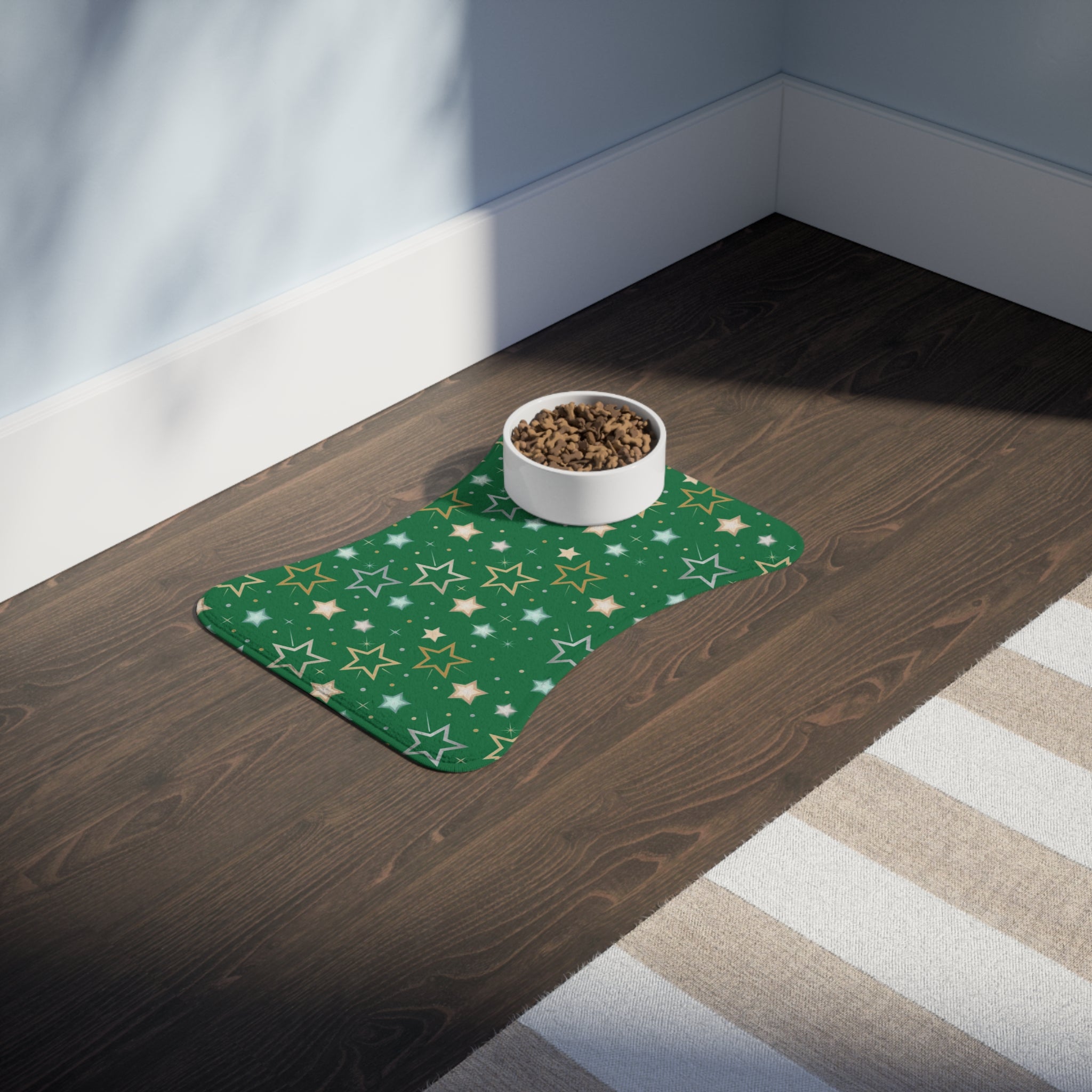 Green Star Pattern Pet Feeding Mat